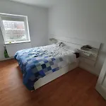 Fuer 13 Personen Mit Garten *