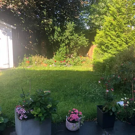 Fuer 13 Personen Mit Garten