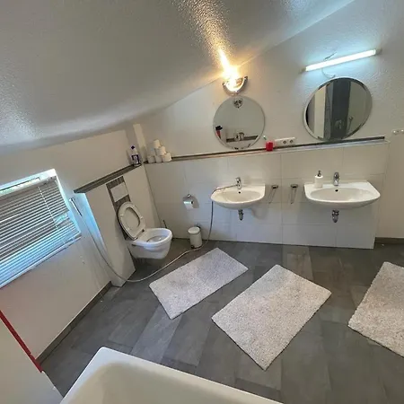 Fuer 13 Personen Mit Garten